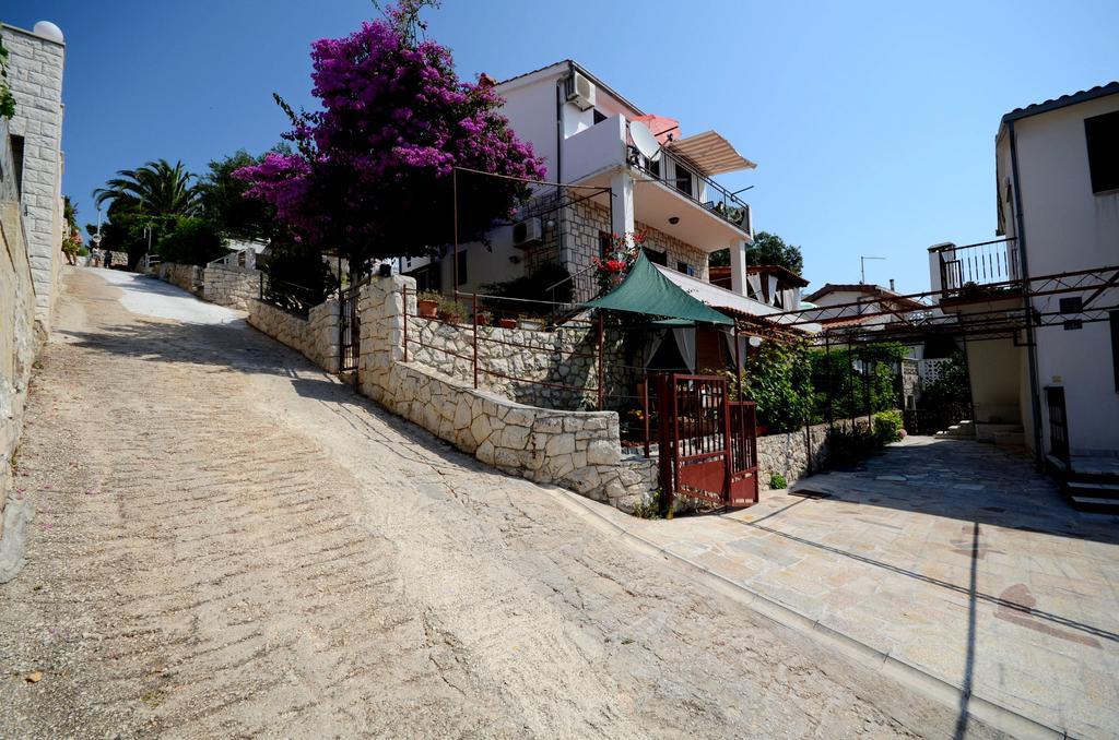 Apartments Katica Трогир Экстерьер фото